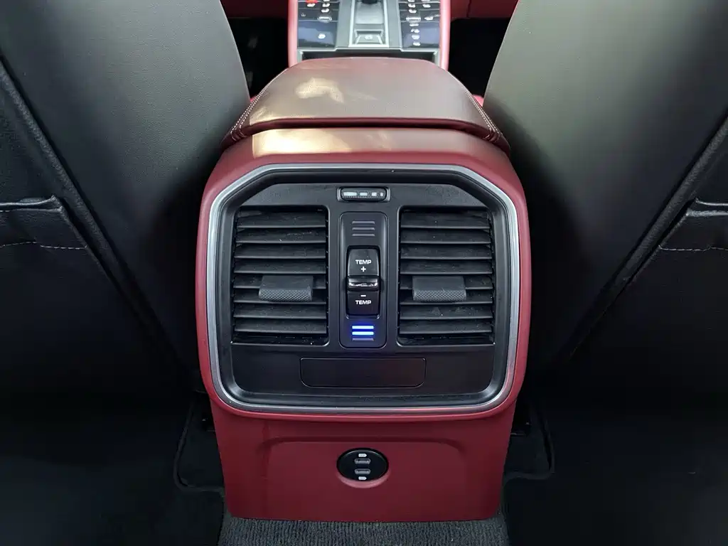 Macan 2022 Macan 2.0T купить на сайте DeffCars
