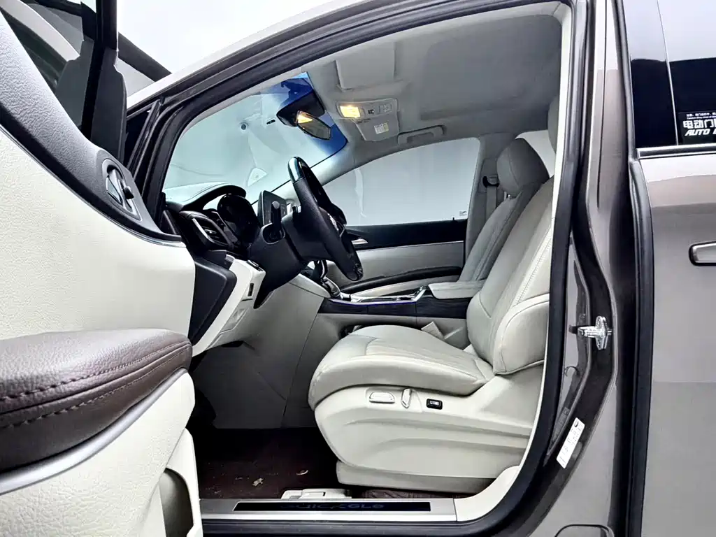Buick GL8 2022 Land Business Class 652T Luxury Welfare Edition купить на сайте DeffCars