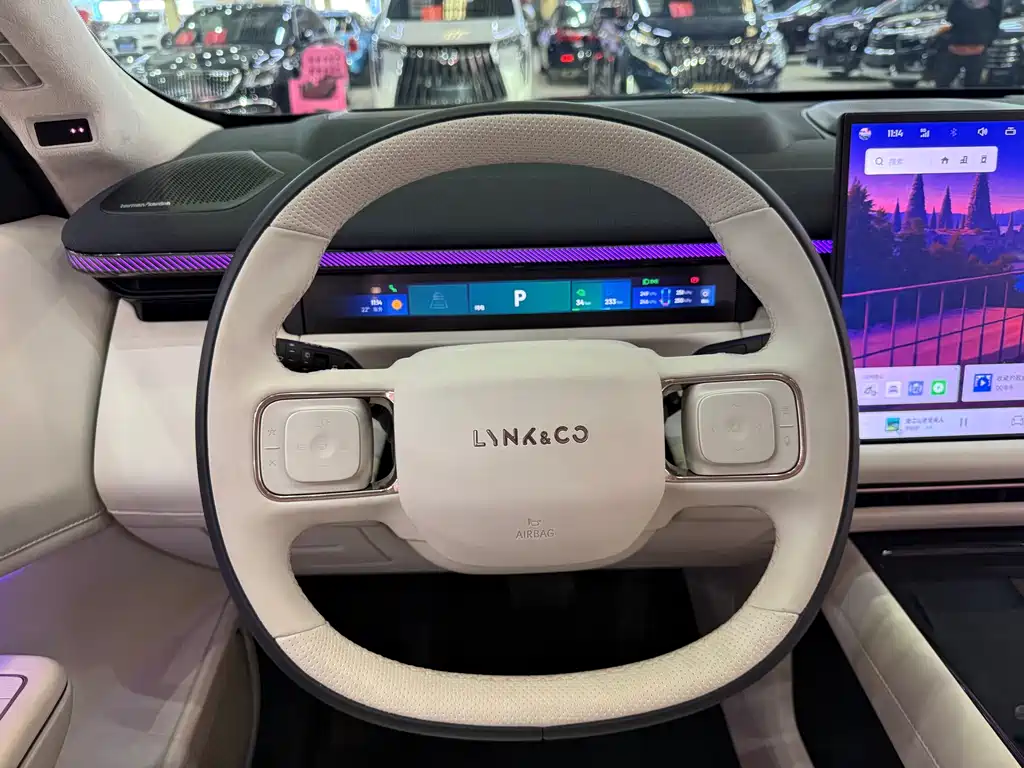 Lynk & Co 900 2025 2.0T Ultra купить на сайте DeffCars