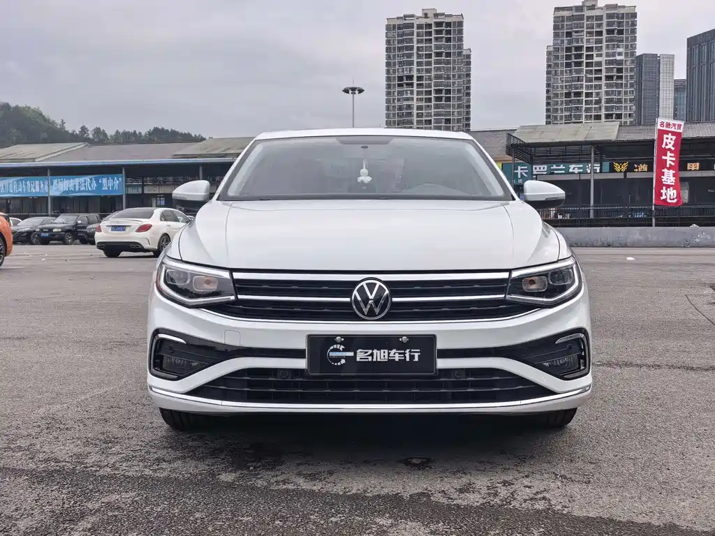 Bora 2023 200TSI DSG Smart Travel Edition купить на сайте DeffCars