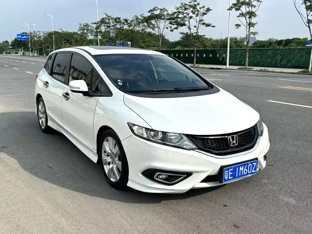 Jade 2016 1.8L automatic comfort elite version 5 seats купить на сайте DeffCars