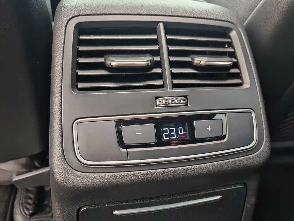 Audi A4L 2023 40 TFSI quattro luxury and dynamic model купить на сайте DeffCars