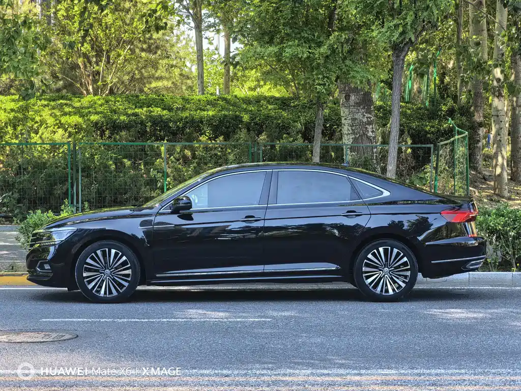 Passat 2019 380TSI Deluxe Edition National VI купить на сайте DeffCars