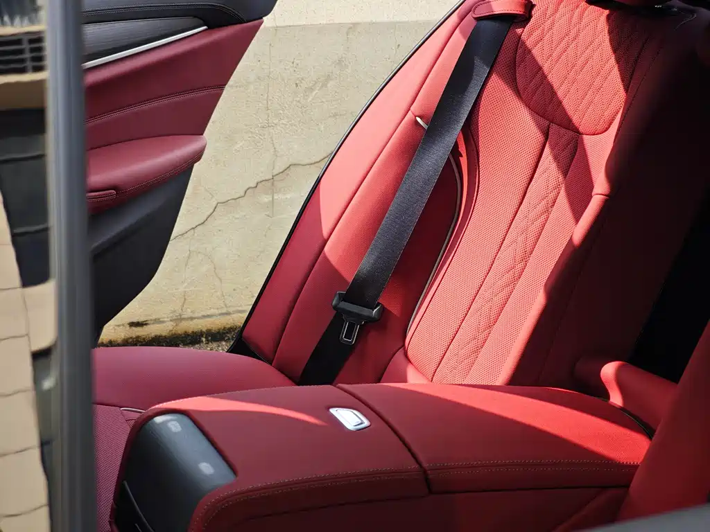 BMW 5 Series 2023 530Li Leading M Sports Package купить на сайте DeffCars