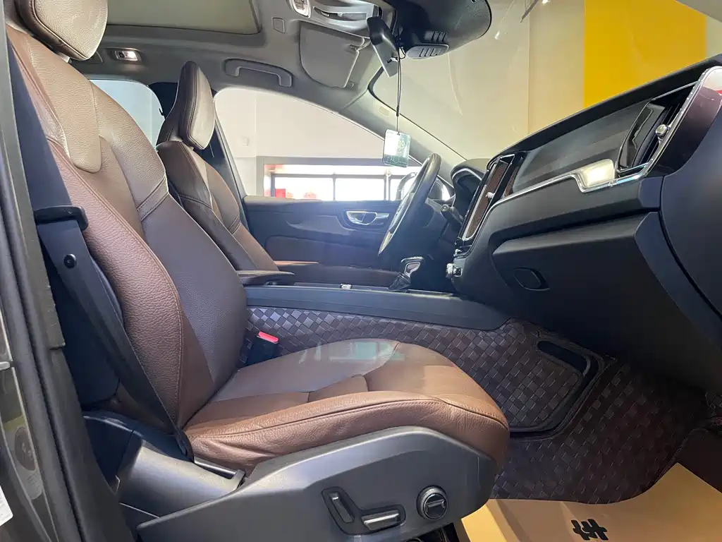 Volvo XC60 2019 T5 Four-wheel Drive Smart Edition National VI купить на сайте DeffCars