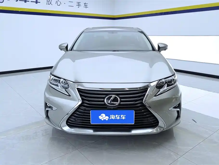 Lexus ES 2015 200 Elite Edition купить на сайте DeffCars