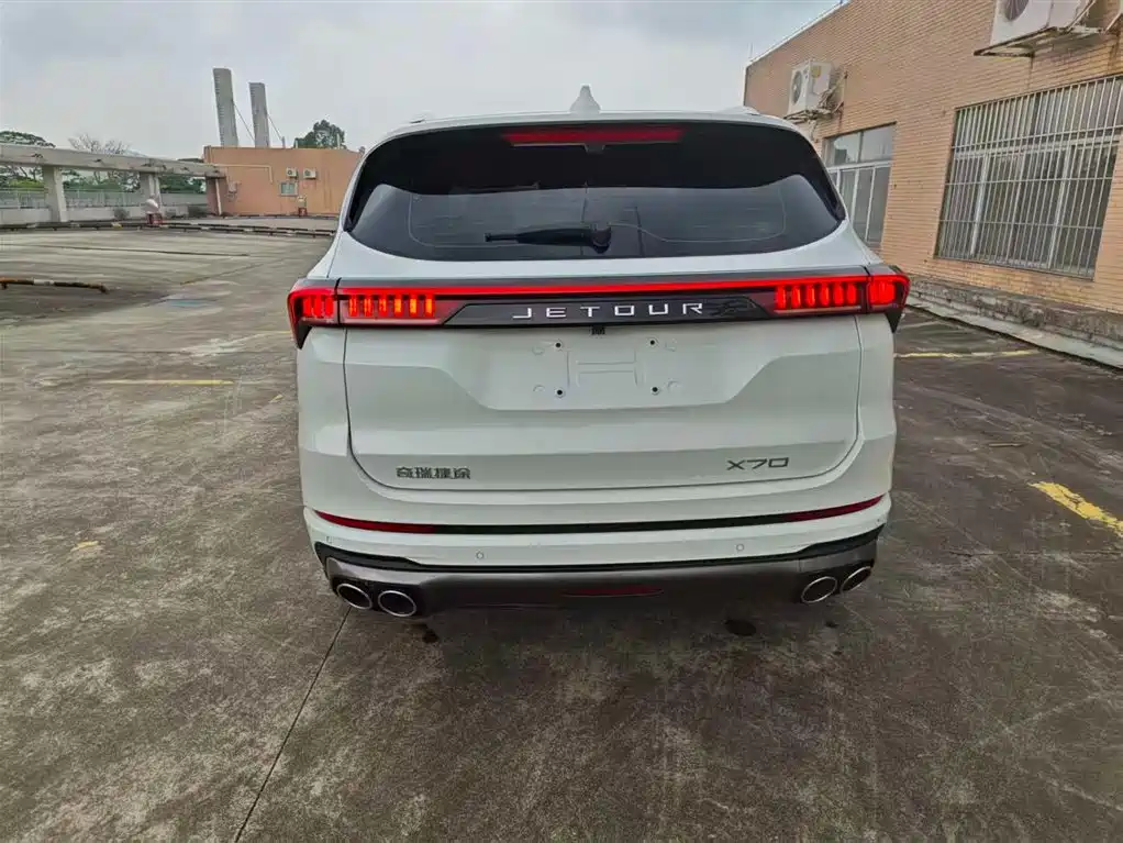 Jietu X70 PLUS 2021 model 1.6T DCT 7 seats купить на сайте DeffCars