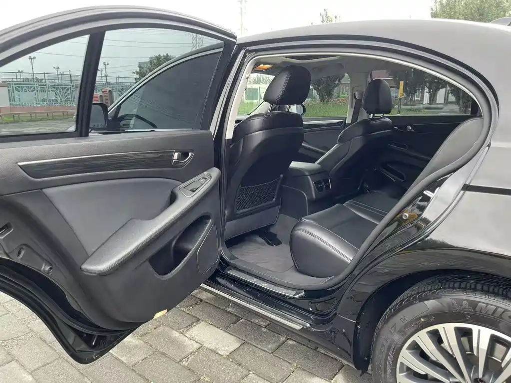 Hongqi H7 2019 1.8T Comfort Edition купить на сайте DeffCars