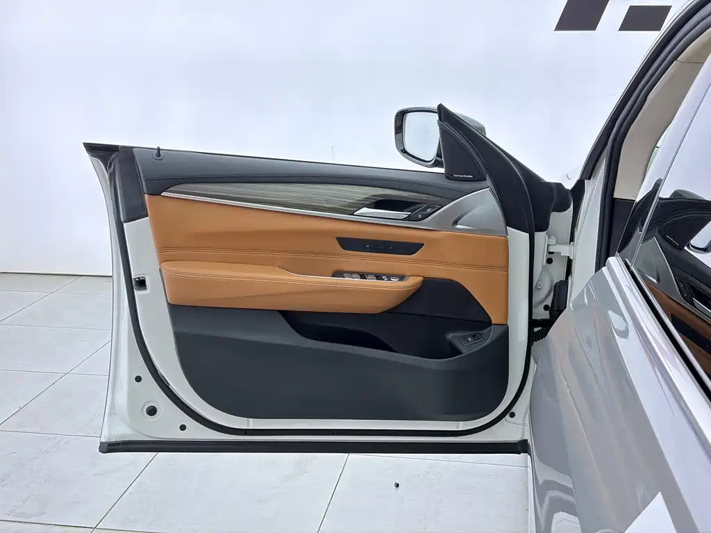 BMW 6 Series GT 2020 630i Luxury Design Package купить на сайте DeffCars