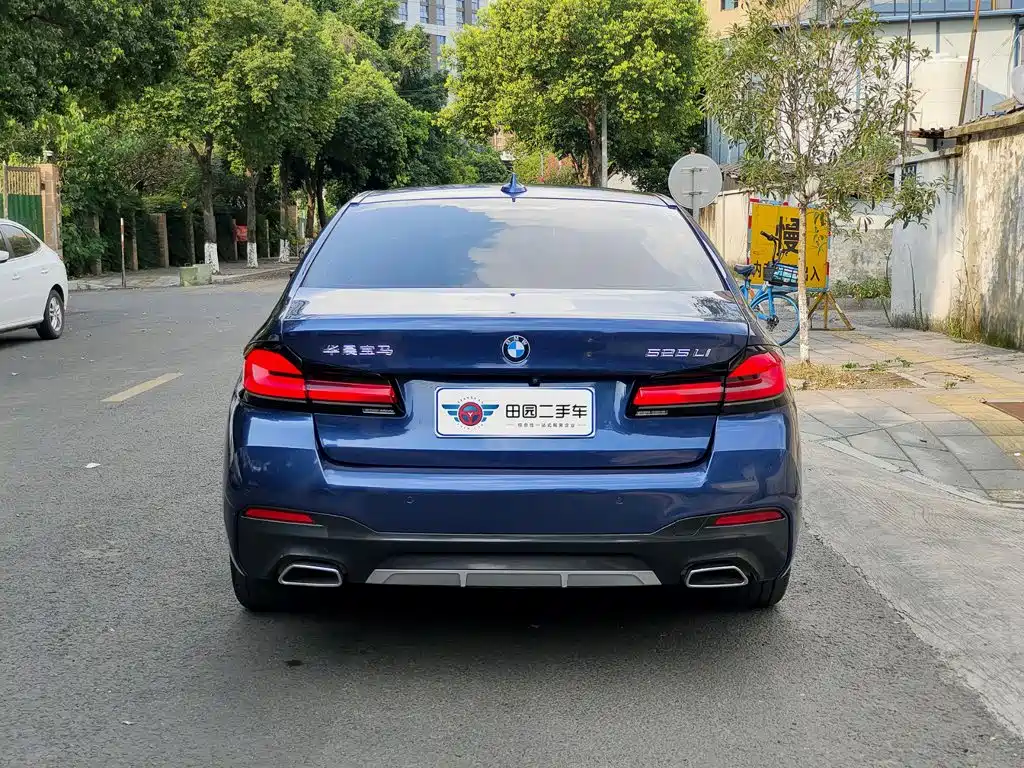 BMW 5 Series 2021 525Li M Sports Package купить на сайте DeffCars