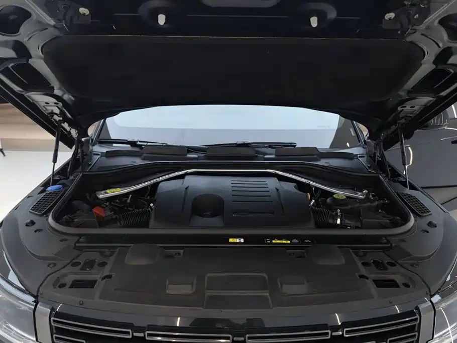 Range Rover Sport 2023 400PS Dynamic SE купить на сайте DeffCars