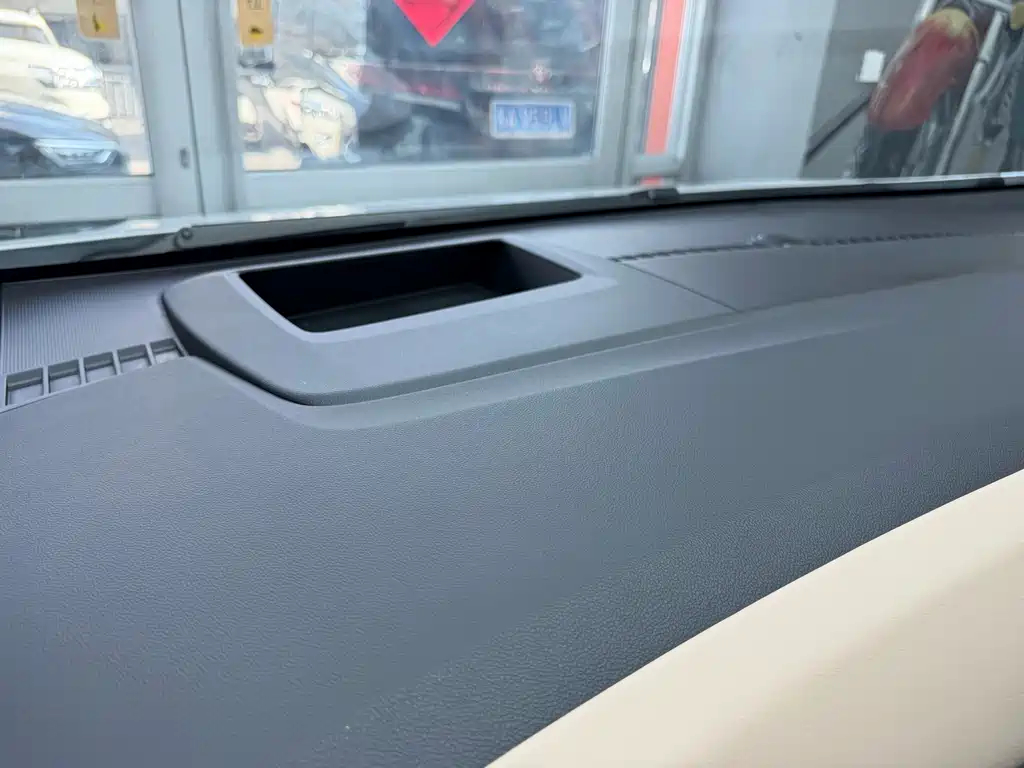 Century 2023 2.0T seven-seat premium model купить на сайте DeffCars