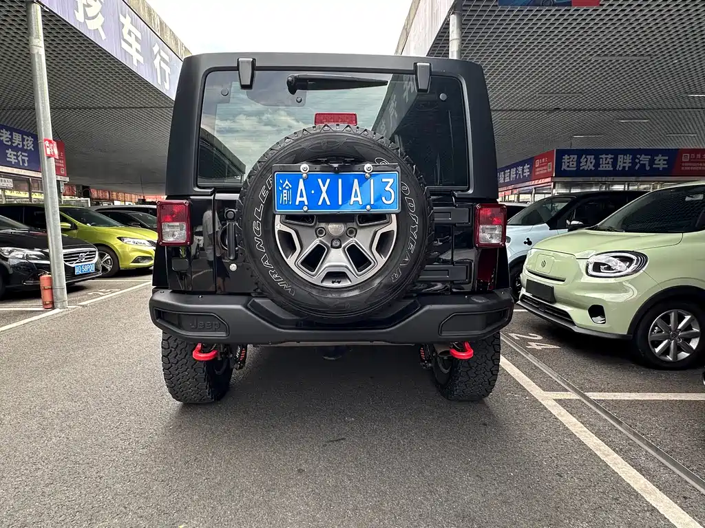 Wrangler 2017 3.0L Sahara four-door comfort version купить на сайте DeffCars