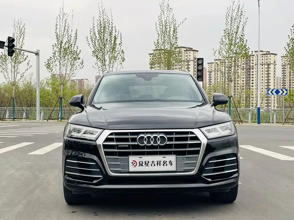 Audi Q5L 2018 40 TFSI enjoys fashionable style, National VI купить на сайте DeffCars
