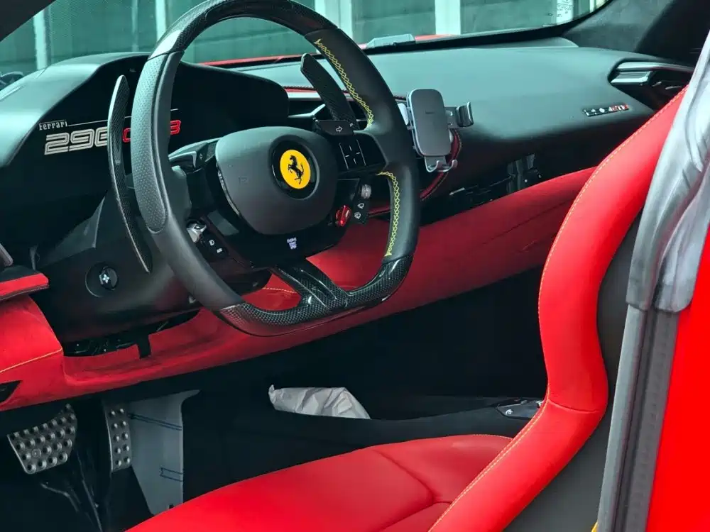 Ferrari 296 2021 3.0T V6 GTB купить на сайте DeffCars