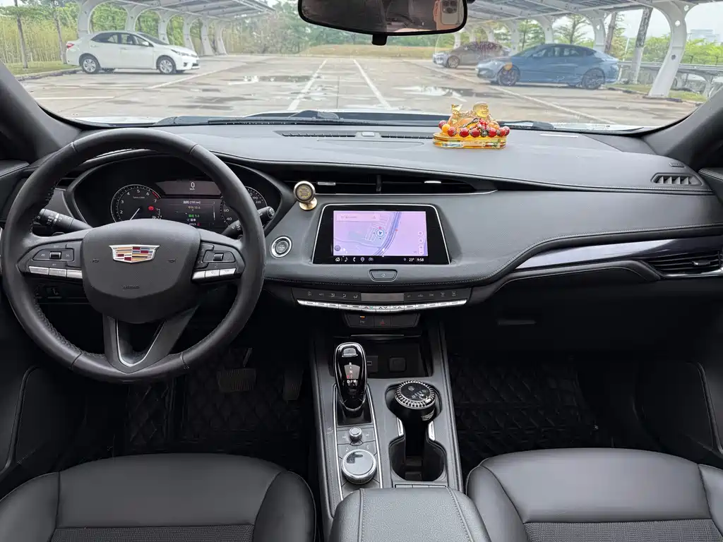 Cadillac XT4 2023 28T two-wheel drive fashion model купить на сайте DeffCars