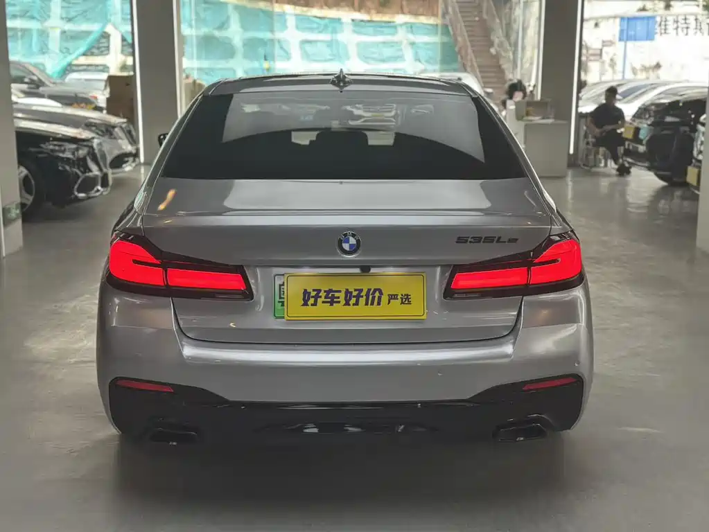 BMW 5 Series New Energy 2021 535Le M Sports Package купить на сайте DeffCars