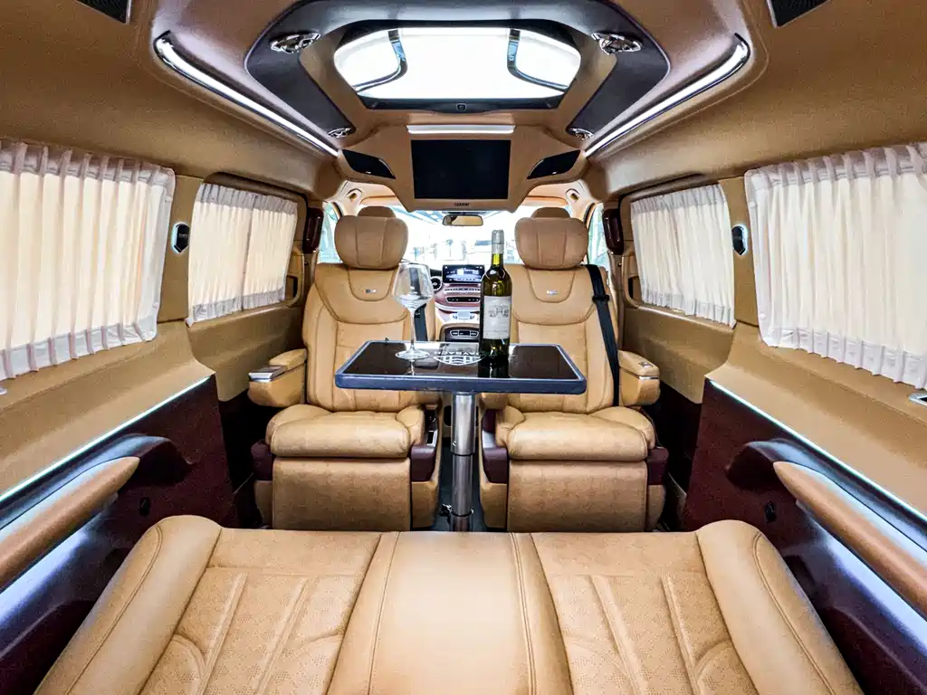 Mercedes-Benz V-Class 2022 V 260 L Long Wheelbase Luxury Edition купить на сайте DeffCars