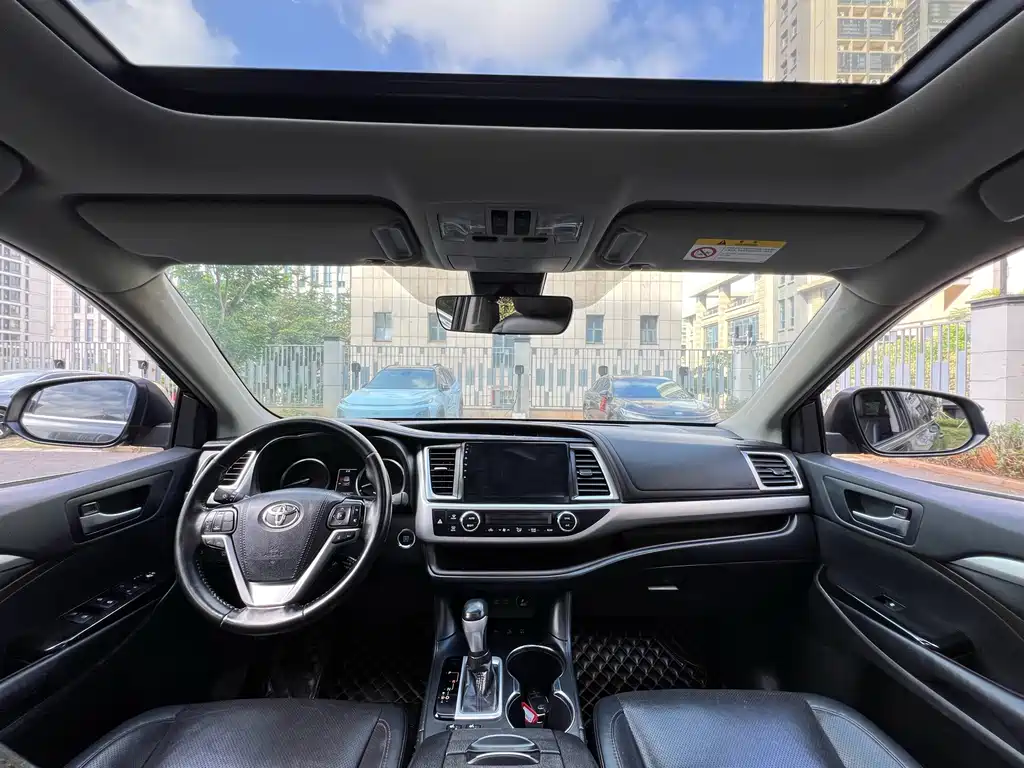 Highlander 2018 2.0T four-wheel drive luxury version, 7 seats, National VI купить на сайте DeffCars