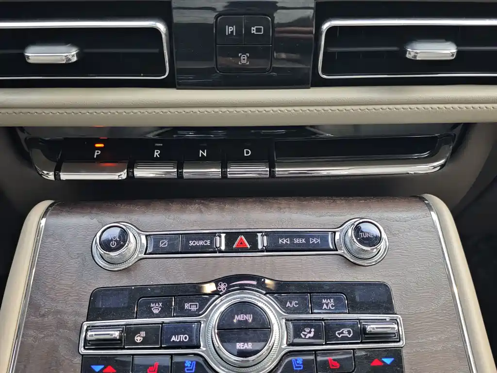 Aviator imported 2020 3.0T V6 all-wheel drive exclusive version купить на сайте DeffCars