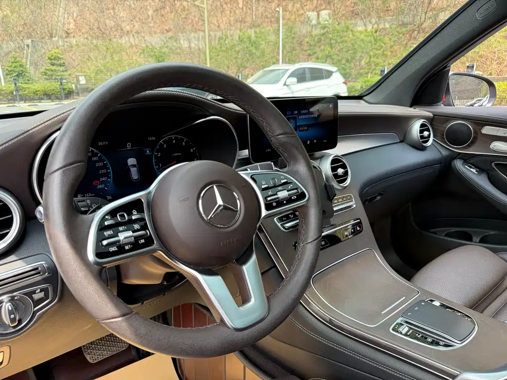 Mercedes-Benz GLC 2020 facelift GLC 260 L 4MATIC luxury model купить на сайте DeffCars