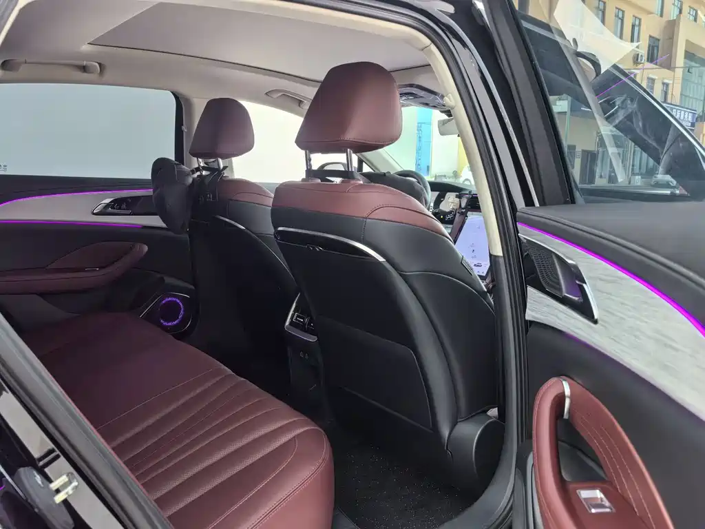 Hongqi H5 2024 1.5T DCT Zhilian Qiyun Edition купить на сайте DeffCars