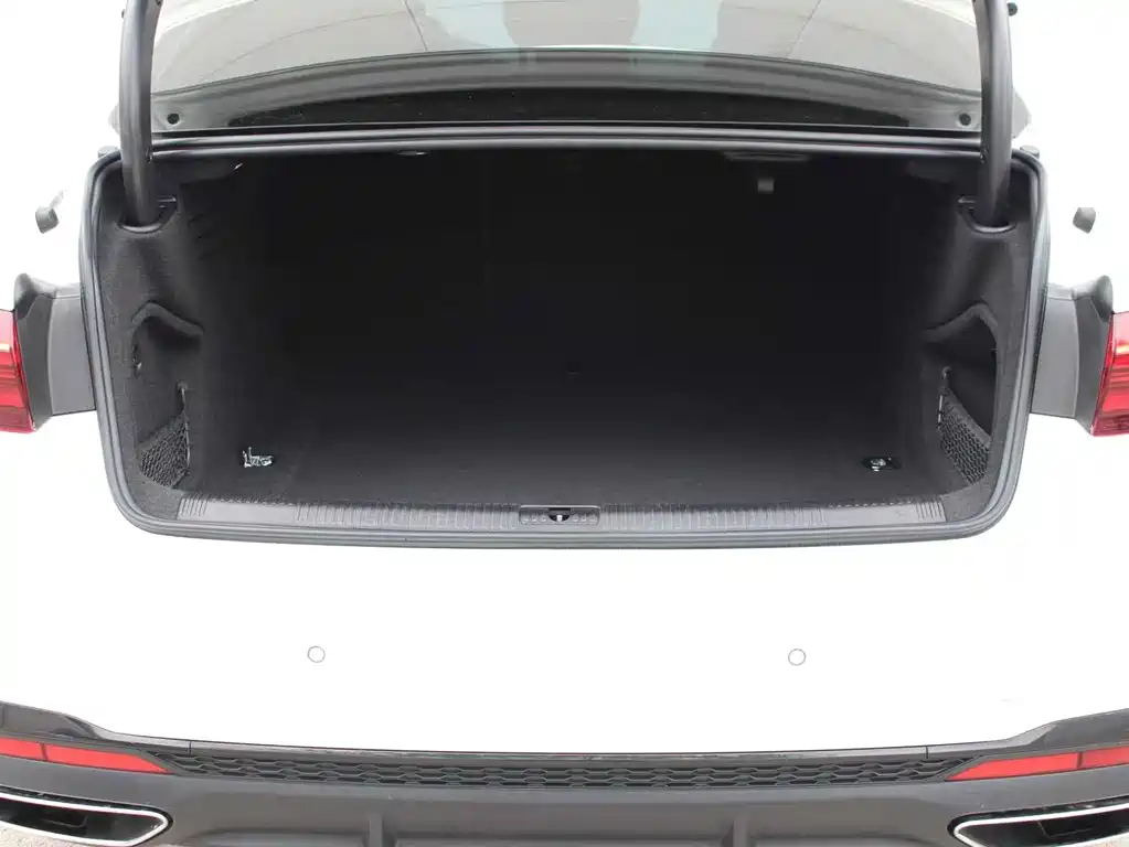 Audi A4L 2022 40 TFSI luxury and dynamic model купить на сайте DeffCars