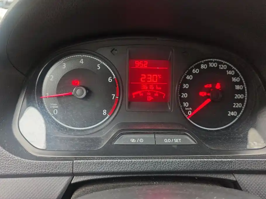 Jetta 2017 1.5L manual fashion model купить на сайте DeffCars