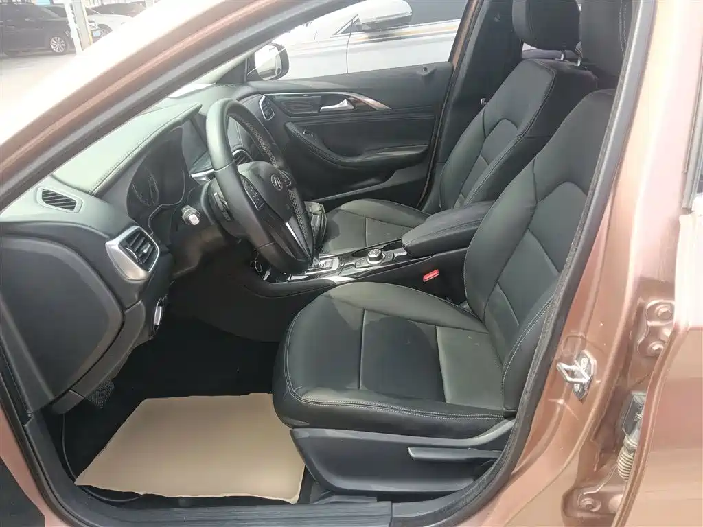 Infiniti QX30 2017 1.6T two-wheel drive fashion version купить на сайте DeffCars