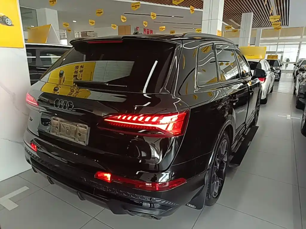 Audi Q7 2024 45 TFSI quattro S line Black Warrior купить на сайте DeffCars