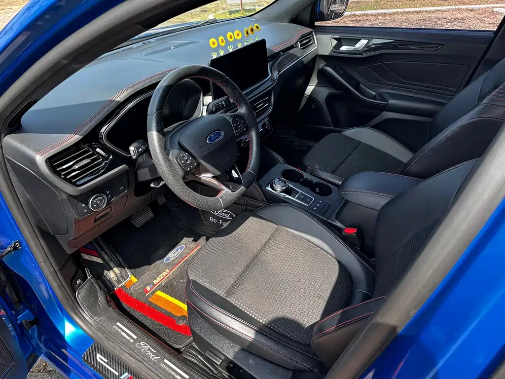 Focus 2021 Sedan EcoBoost 180 Automatic ST Line купить на сайте DeffCars