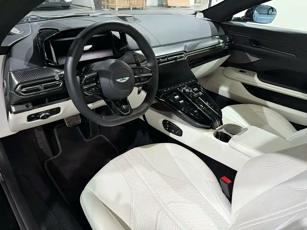 V8 Vantage 2024 4.0T V8 Coupe купить на сайте DeffCars