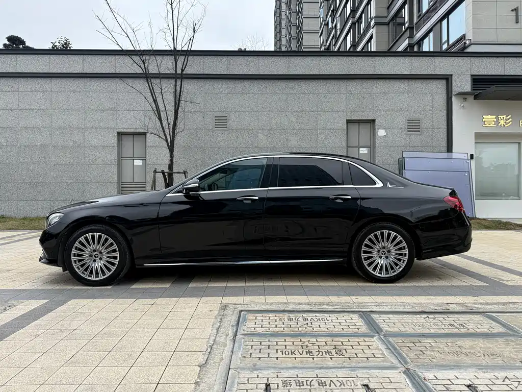 Mercedes-Benz E-Class 2019 E 300 L Fashion купить на сайте DeffCars