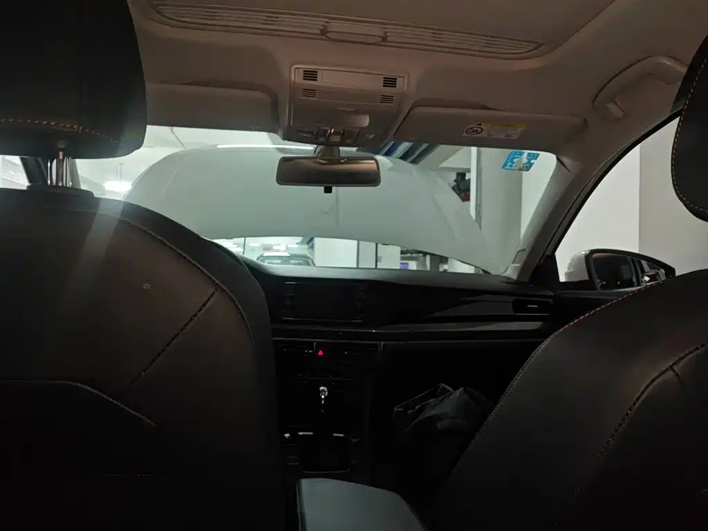 Bora 2020 1.5L automatic elite model купить на сайте DeffCars