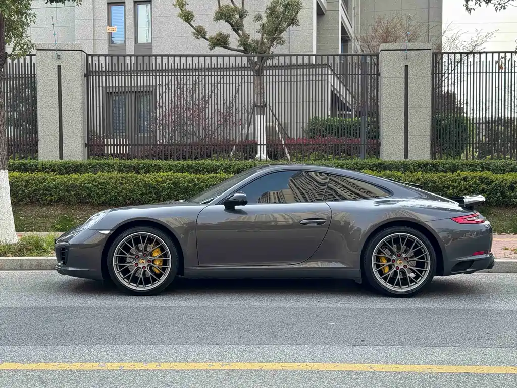Porsche 911 2016 Carrera 3.0T купить на сайте DeffCars