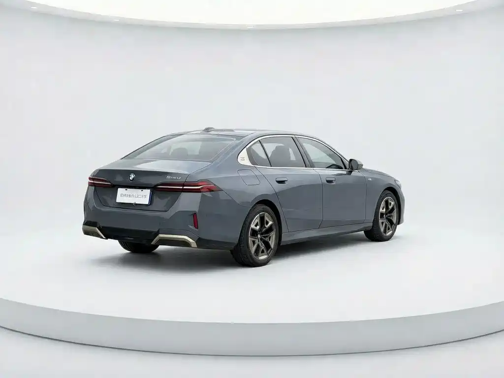 BMW 5 Series 2024 525Li M Sports Package купить на сайте DeffCars