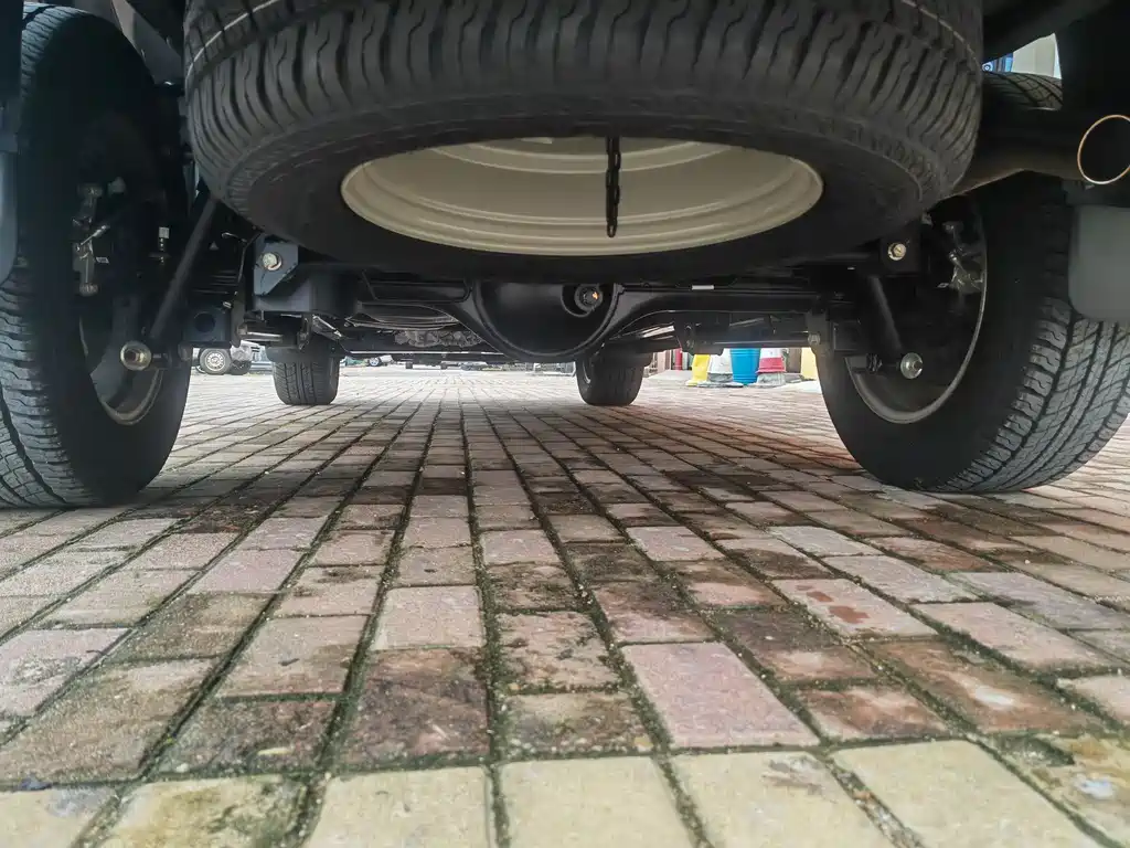 D-MAX 2023 1.9T automatic four-wheel drive V-CROSS joy collar type купить на сайте DeffCars