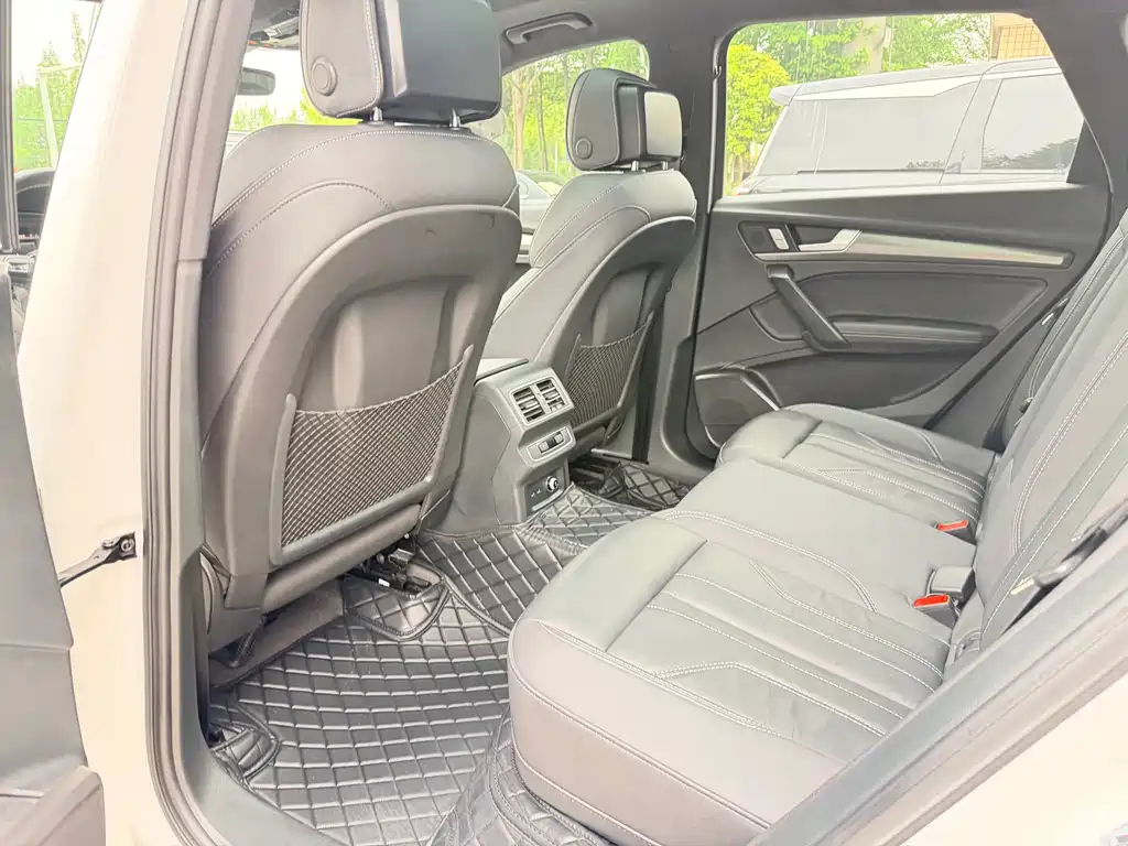 Audi Q5L 2023 40T luxury and dynamic model купить на сайте DeffCars