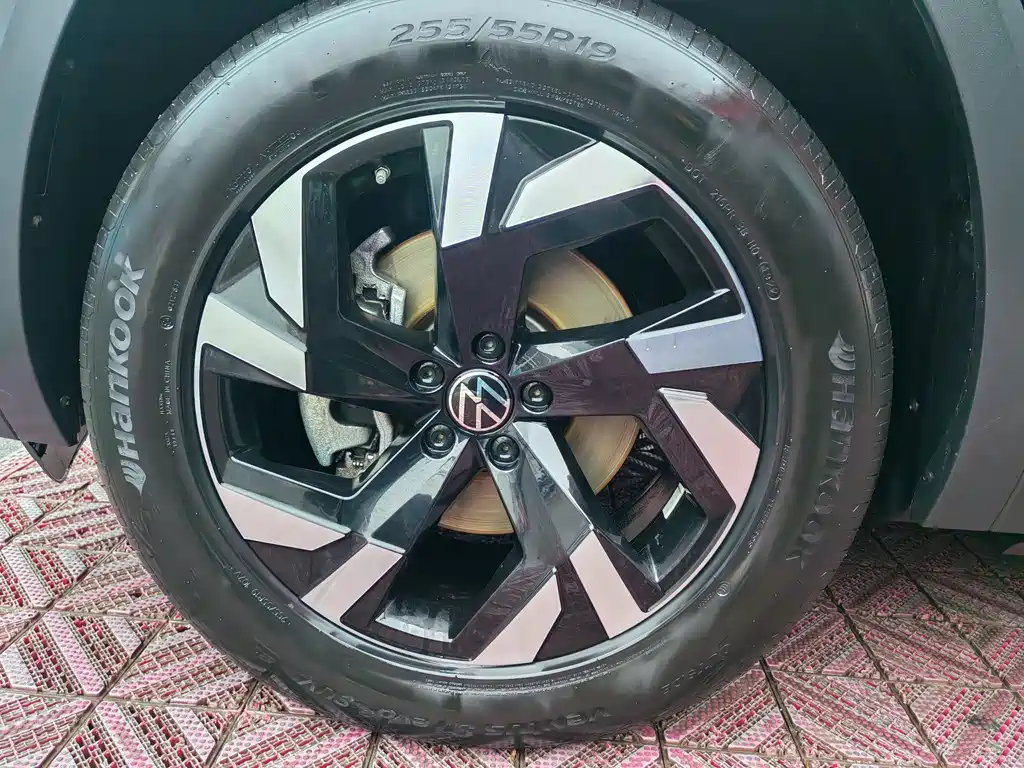 Touron 2022 380TSI four-wheel drive luxury version купить на сайте DeffCars