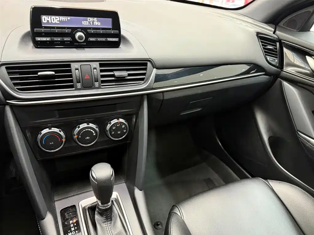 Mazda CX-4 2021 2.0L automatic two-wheel drive Blue Sky Vitality Edition купить на сайте DeffCars