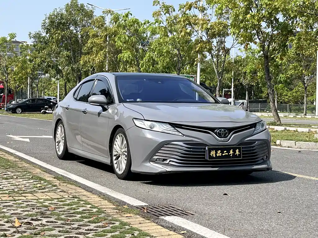 Camry 2018 2.5G Deluxe Edition купить на сайте DeffCars