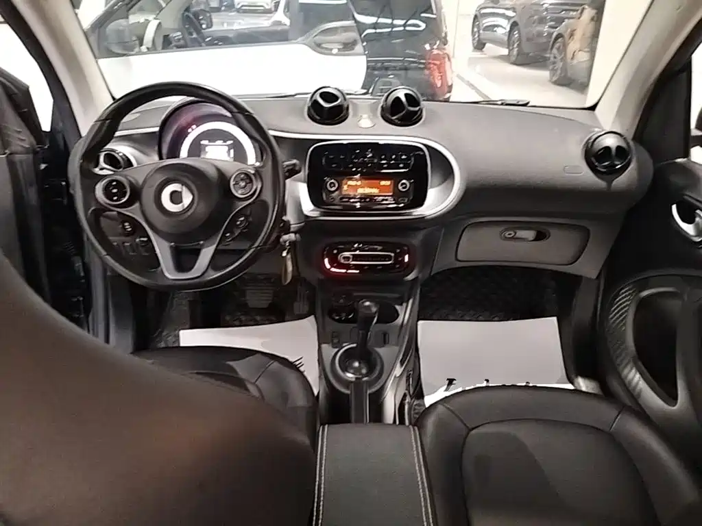 smart fortwo 2018 1.0L 52kW hardtop passion version National V купить на сайте DeffCars