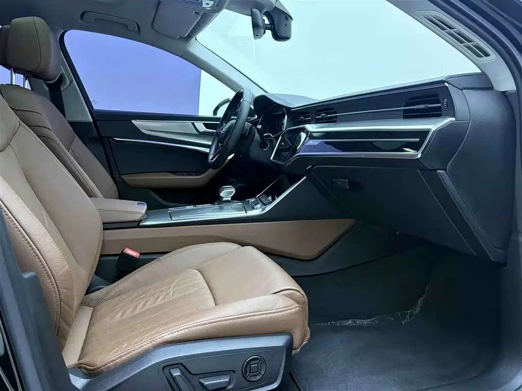Audi A6L 2019 40 TFSI luxury and elegant model купить на сайте DeffCars
