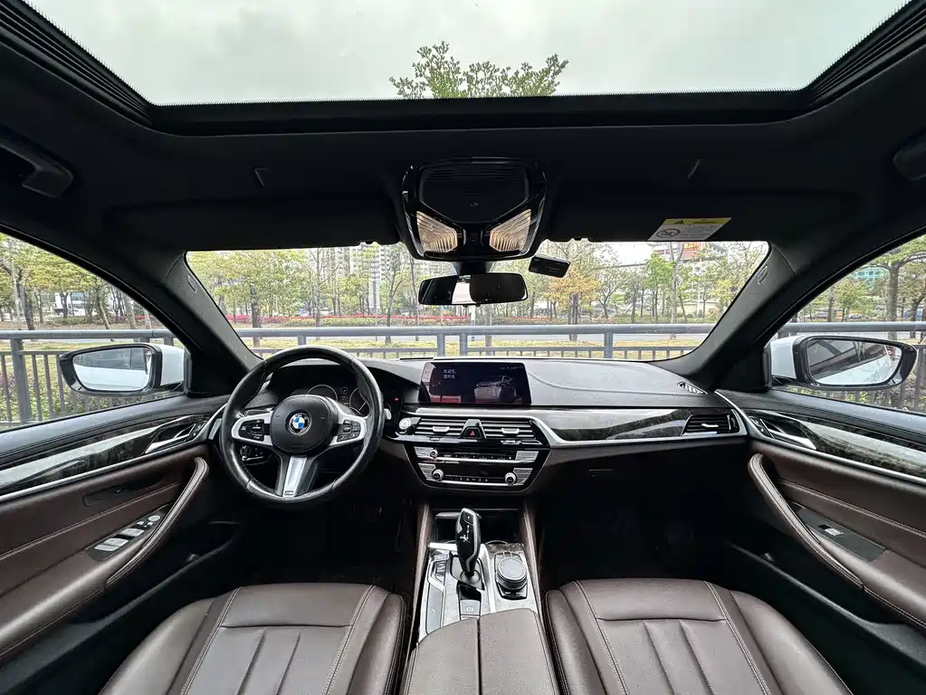BMW 5 Series 2019 525Li M Sports Package купить на сайте DeffCars