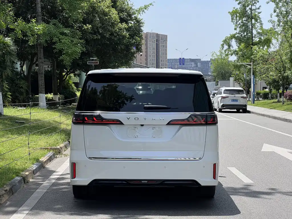 Lantu Dreamer 2022 Low Carbon Version Want + Smart Driving Package купить на сайте DeffCars