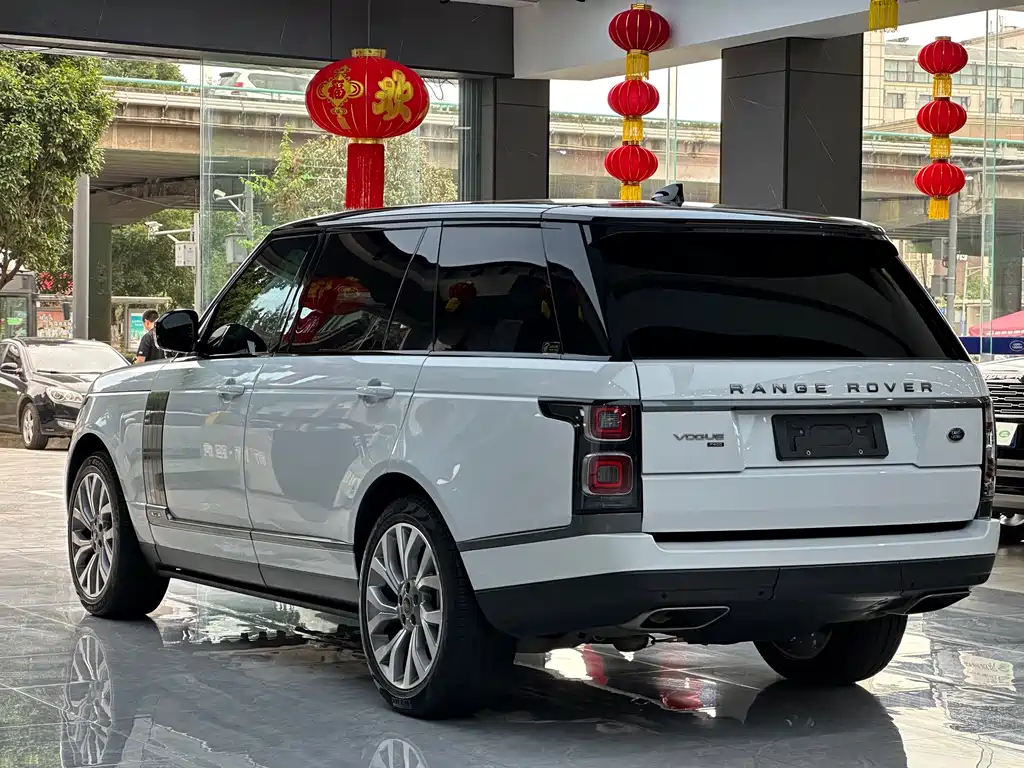 Range Rover 2021 3.0 L6 Legend Extended Classic Edition купить на сайте DeffCars