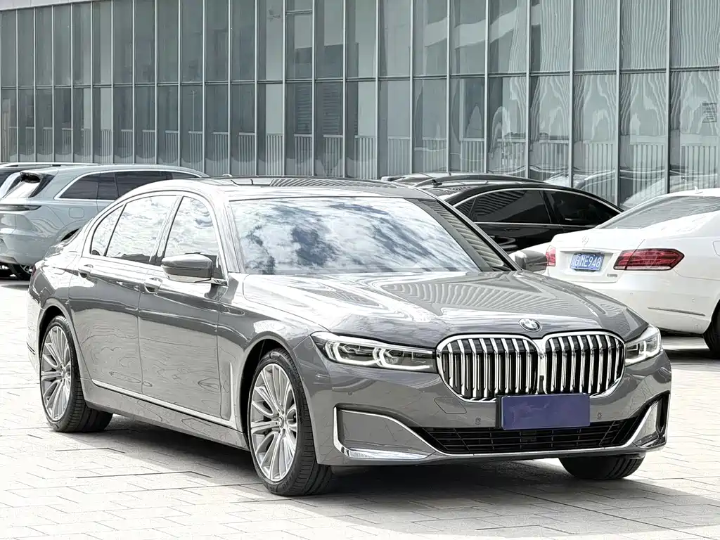 BMW 7 Series 2021 740Li Leading Luxury Package купить на сайте DeffCars