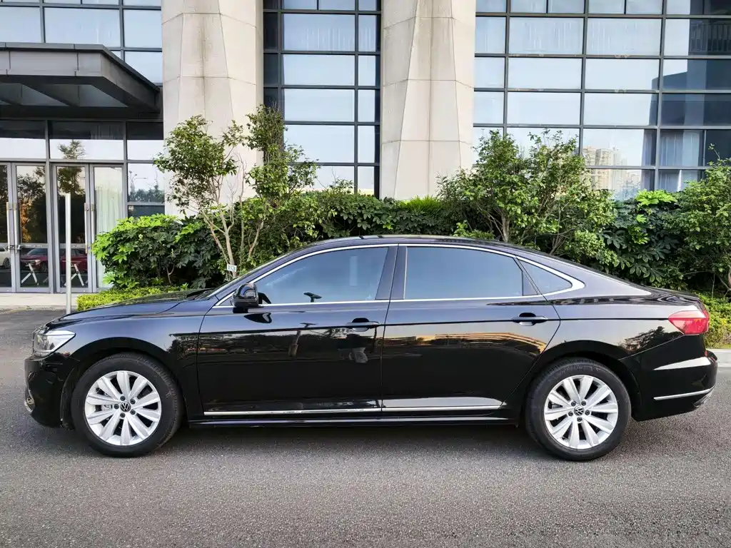 Passat 2019 330TSI Elite Edition National V купить на сайте DeffCars