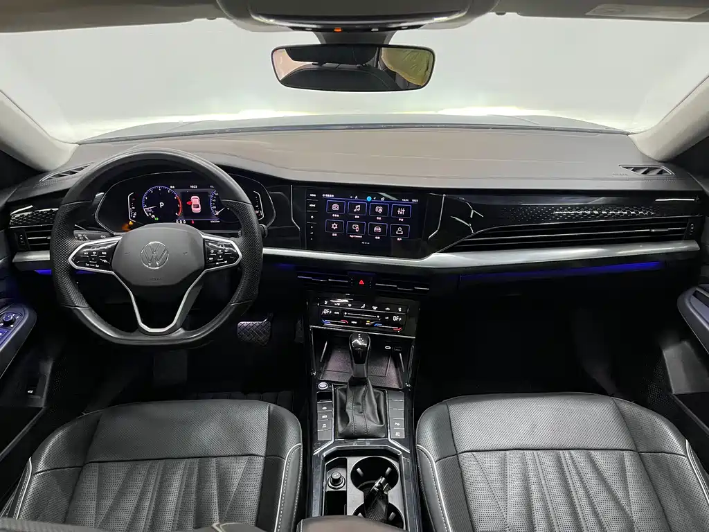 Passat 2023 330TSI Starry Sky Deluxe Edition купить на сайте DeffCars