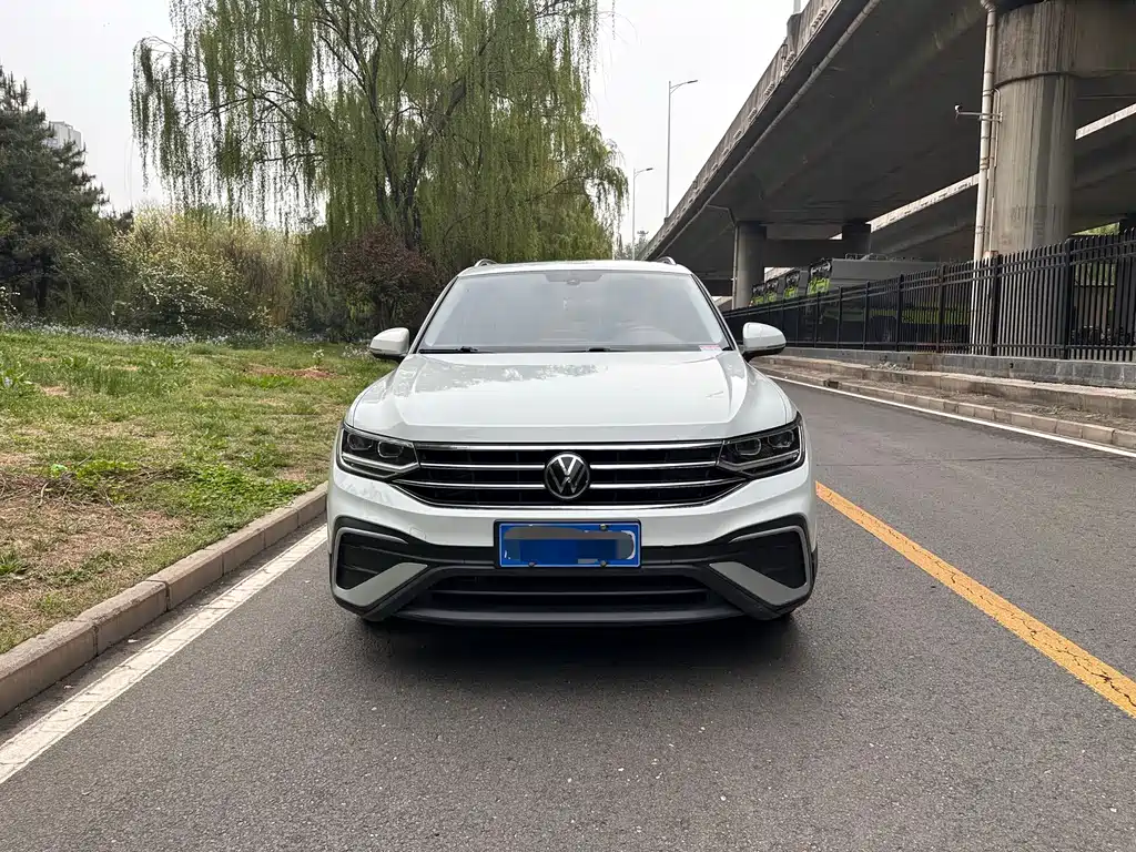 Tiguan L 2023 330TSI automatic two-wheel drive smart version купить на сайте DeffCars